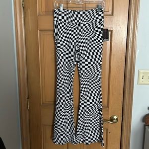 No Boundaries Black & White Checker Yoga Pants